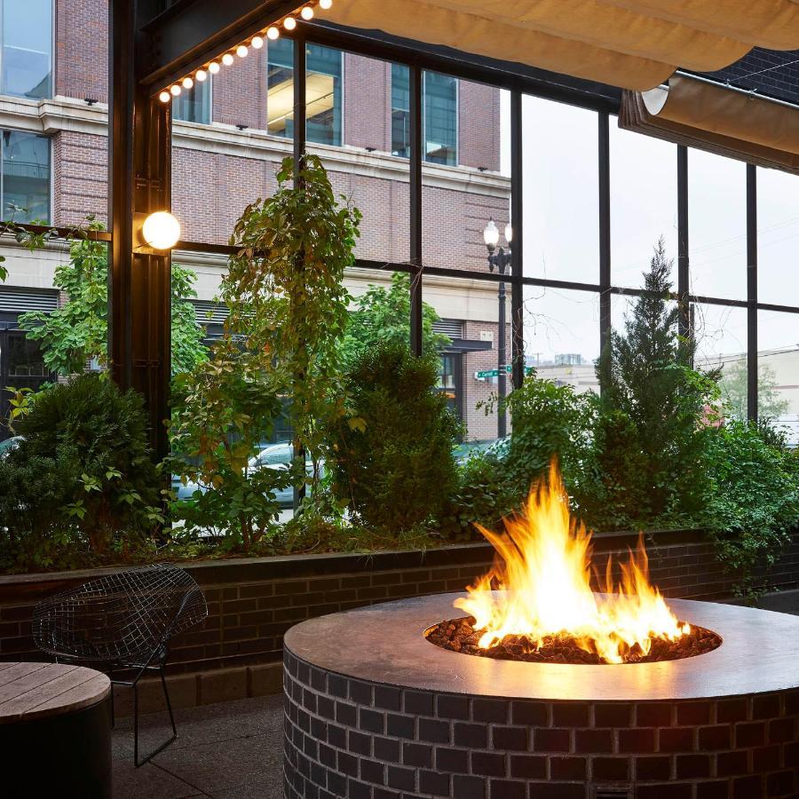 The Emily Hotel Chicago Exterior foto